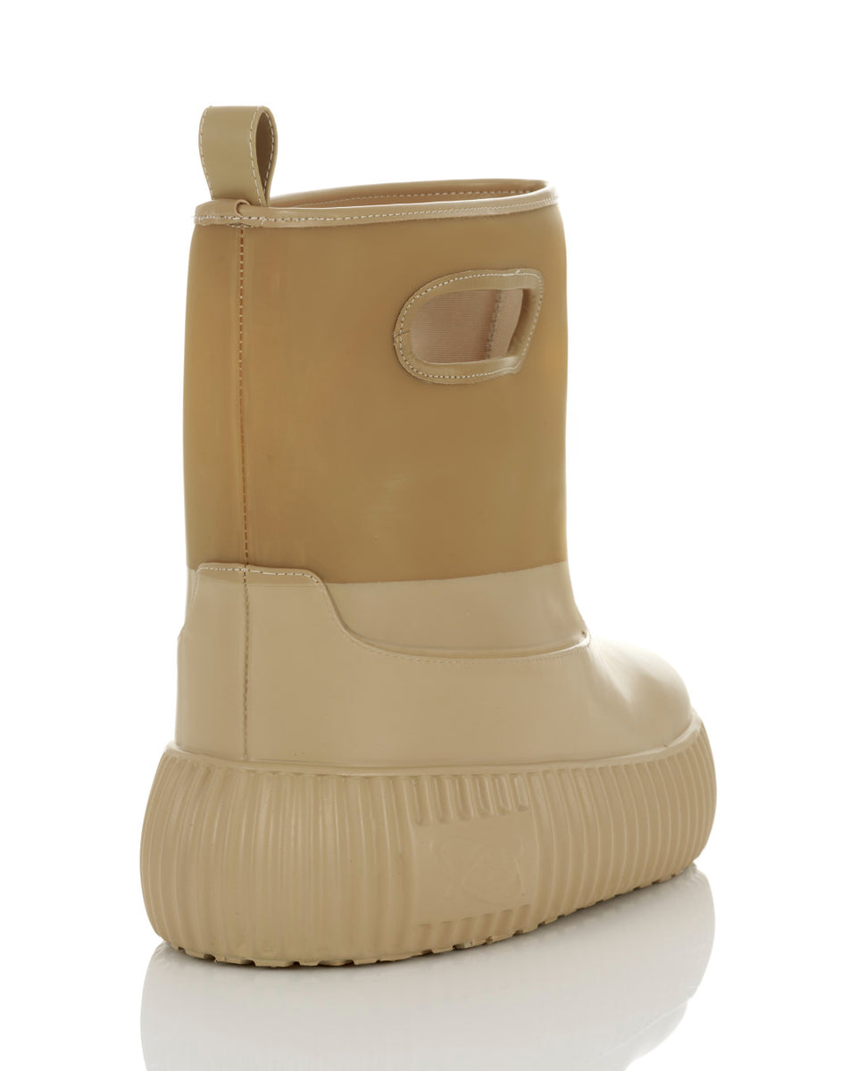 SLEEK SHORT BOOTS – YELLO