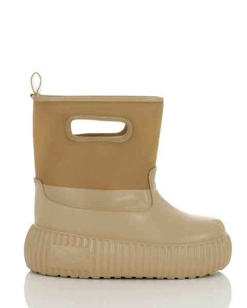 SLEEK SHORT BOOTS