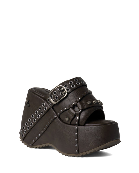 SANDALS – YELLO