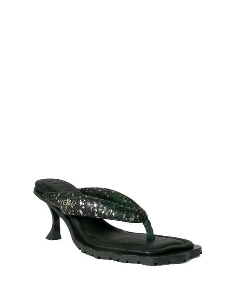 SANDALS – YELLO