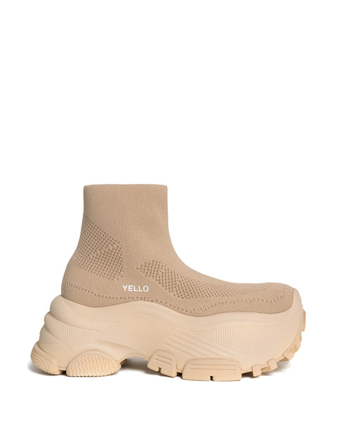 BEAKED SHORT BOOTS